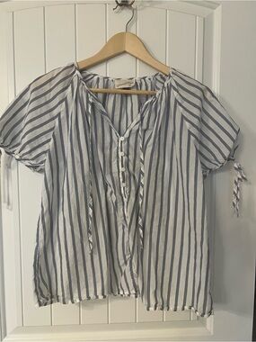 Universal Thread White and Blue Striped Peasant Blouse